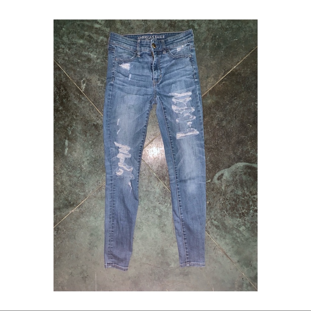 American Eagle Distressed Jeans